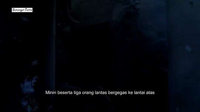 PERTEMPURAN BERLIN 1945 - MIKHAIL MINIM MENJADI ORANG PERTAMA MENGIBARKAN BENDERA KOMUNIS SOVIET