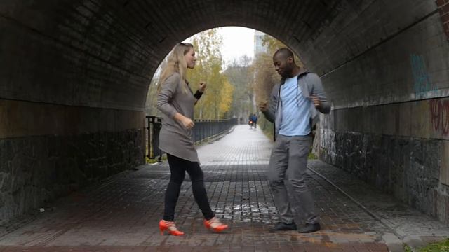 Bachata Moderna mit Bianka Bailísima und Leslie Andoh-Wilson смотреть онлайн