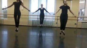 Мастер-класс по хореографии «Прыжки на середине зала. Классический танец»