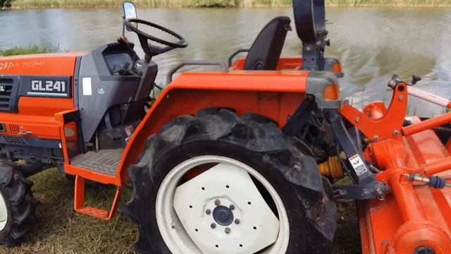 Легендарный японский трактор Kubota GL 241 максималка !!! смотреть онлайн