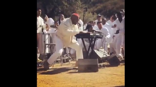 Kanye West dancing to Disco Elysium anodic music смотреть онлайн