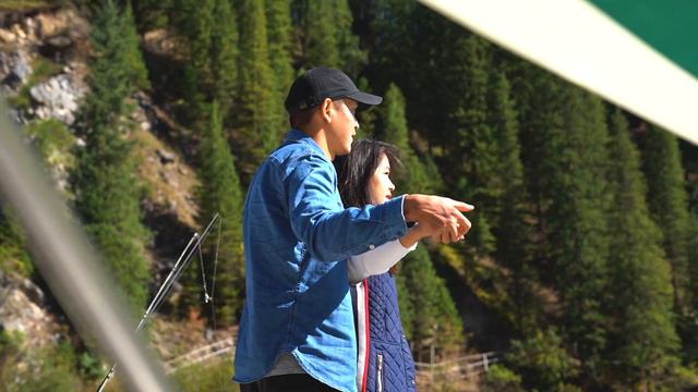 Предложение руки и сердца на озере Кольсай