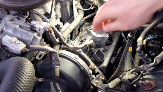 PCV Valve Replacement 2UZFE смотреть онлайн