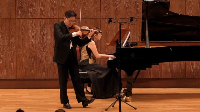 W. A. Mozart Sonata for Piano and Violin in E minor, K.304 смотреть онлайн