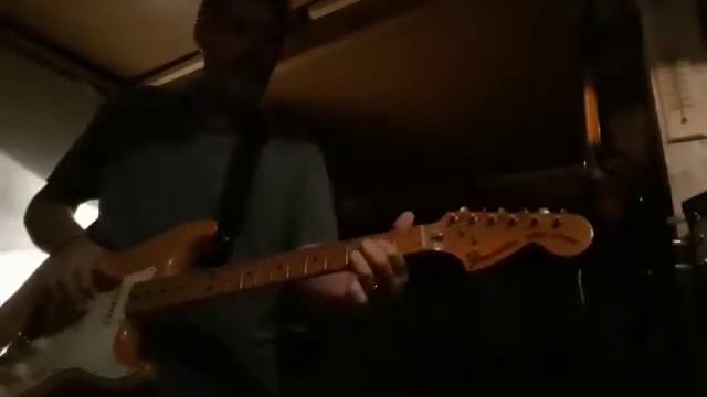 Hard Blues On Fernandes Burny Custom  + Fender Bronco Amp + 15'' Eminence Legend