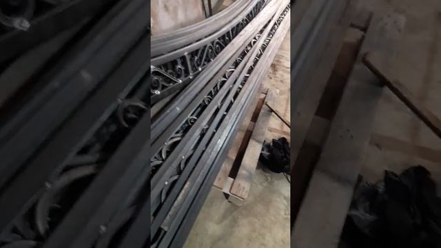 фермы для большого навеса и её конструкцию собирают Урух ковке