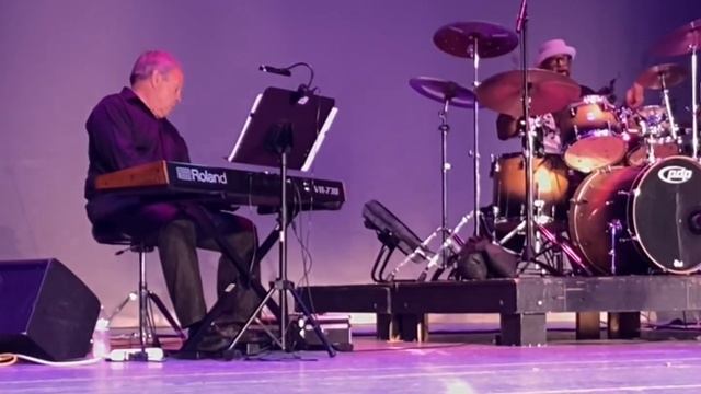 Git Shorty @ Secrest Auditorium смотреть онлайн