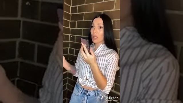 Прикол Алиса и таксист смотреть онлайн