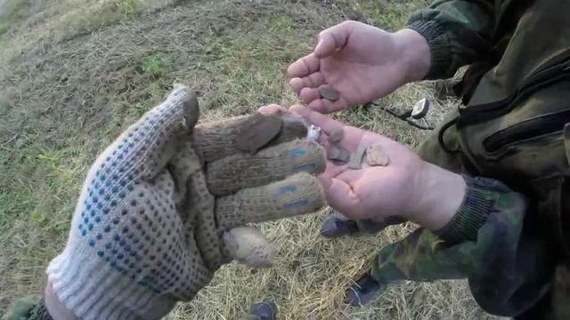 Что можно найти с металлоискателем? Нашли древнее кольцо с алмазами! смотреть онлайн