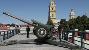 Игорь Лифанов. Полуденный выстрел. Нарышкин бастион. Петропавловская крепость. СПб. 16 июля 2023 (3)