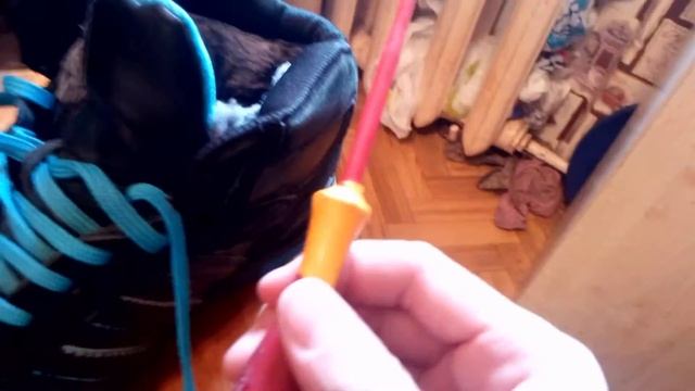 РЫНОЧНАЯ ОБУВЬ / КИТАЙСКИЕ КРОССЫ / КАК ПРОДЕТЬ ШНУРКИ? ПОЛОМКА? смотреть онлайн