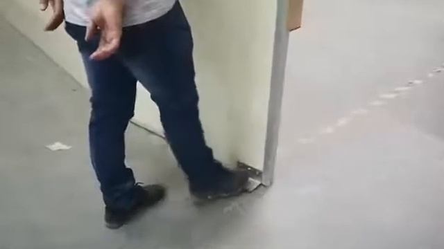 Крепление для открывания дверей ногой смотреть онлайн