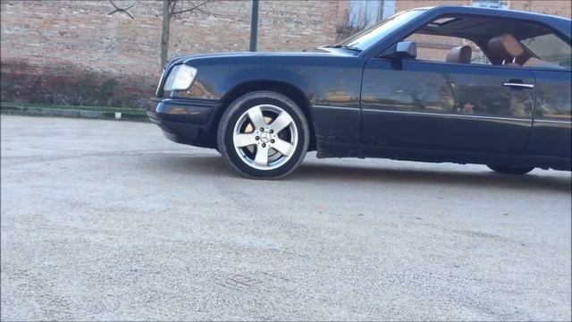 Mercedes Benz W124 C124 Coupé E220 - The Classic Way Of Life