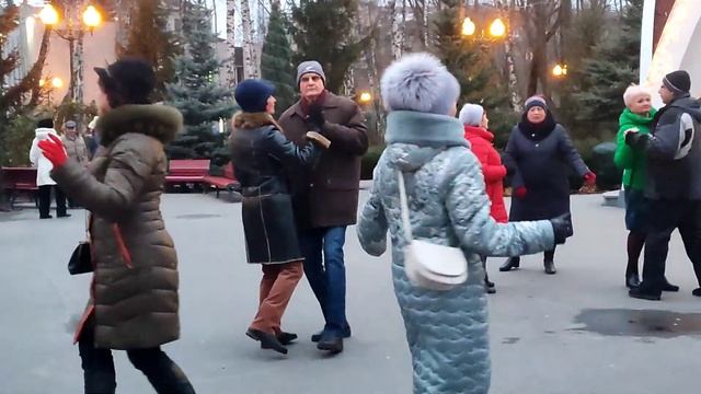 ЗА БЕЛЫМИ МЕТЕЛЯМИ!???/ТАНЦЫ В ПАРКЕ ГОРЬКОГО ХАРЬКОВ ДЕКАБРЬ 2021 смотреть онлайн
