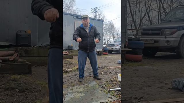 Димон Заминированный тапок. Грандиозные планы. Стройка у Димона.
#Shorts