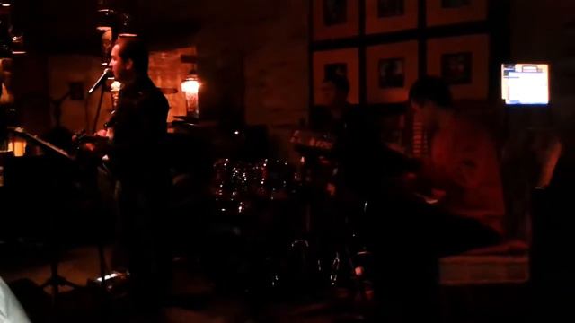 *Usein Shabutov-*Music Box** band - Suny , club *7 пятниц* смотреть онлайн