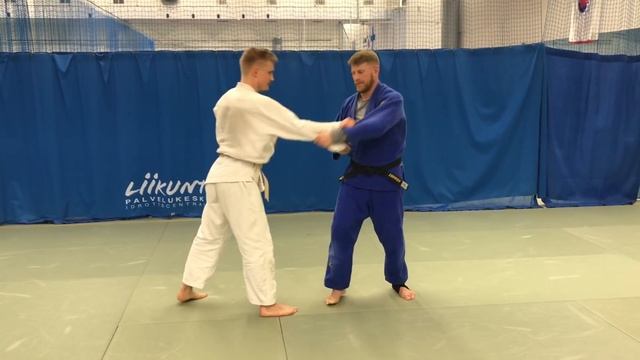 ДЗЮДО.ПЕРЕДНЯЯ ПОДНОЖКА С КОЛЕНА.JUDO.DROP KNEE TAI OTOSHI.KOREAN JUDO смотреть онлайн