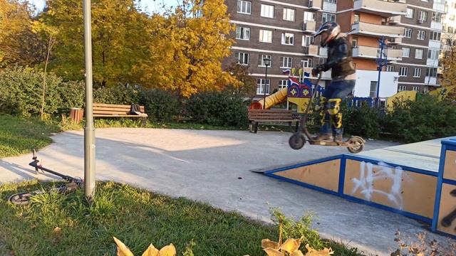 Краш тест реплики Xiaomi m365 смотреть онлайн