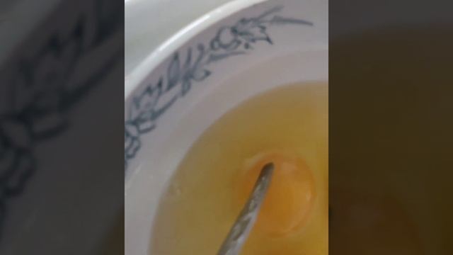 Сравниваю домашние яйца и магазинные, в чем отличие смотреть онлайн