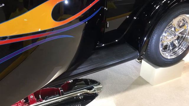 1934 Ford Tudor - house of Kolor unveil at motorex смотреть онлайн