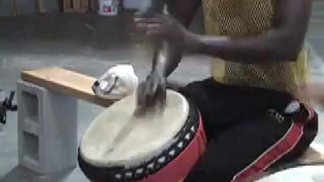 Djembe Solo "konkoba-dununba" Bolokada Conde смотреть онлайн