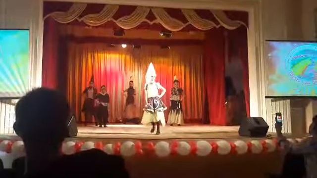 Театр авангардной моды "Rom-moda", коллекция "Литвинки" смотреть онлайн