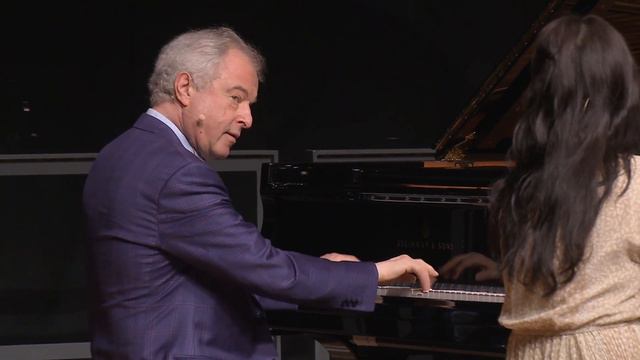 Masterclass mit Sir András Schiff | Mozart, Klavierfantasie und Klaviersonate смотреть онлайн