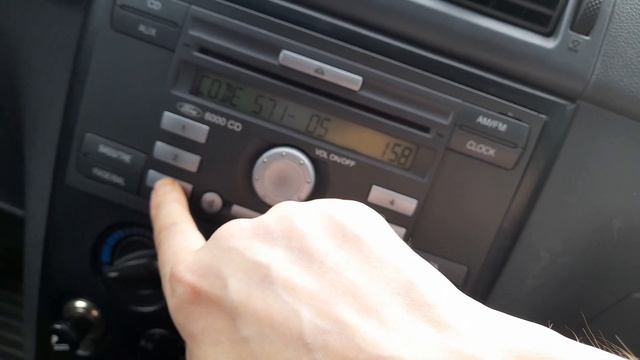 Ford 6000 CD Soittimen Koodin Asennus.