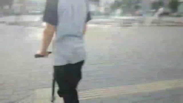 Катания на трюковом самокате. Часть 2 смотреть онлайн