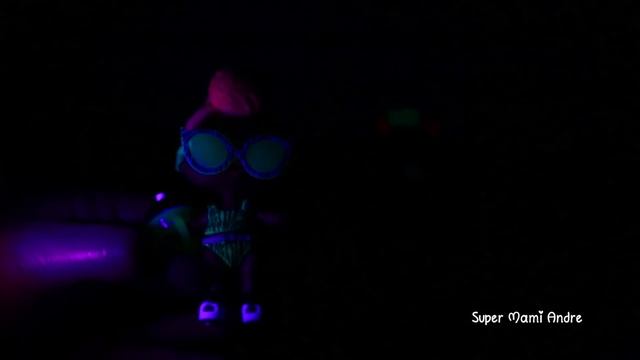 Andre abriendo nuevas LOL Surprise Lights con Luces! Juguetes con Andre jugando con bebes смотреть онлайн