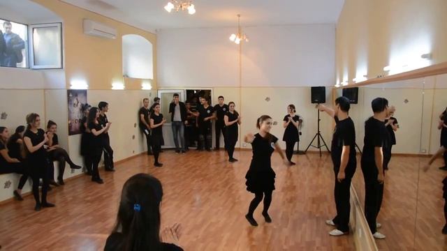 Popuri.Meşq Zamani. Национальный танец Азербайджана Cюита. Gənclik Reqs Ansambli. смотреть онлайн