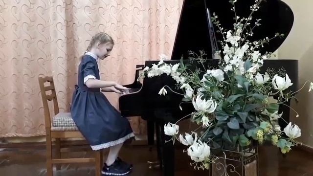 Легчанова Наташа 2 класс Д.Кабалевский "Клоуны" ДМШ №4 смотреть онлайн