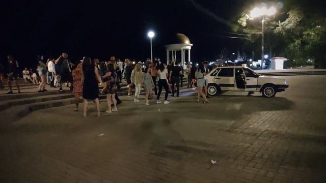 Такого вы точно не видели!😯 Как отдыхает бердянская молодёжь🕺💃 смотреть онлайн