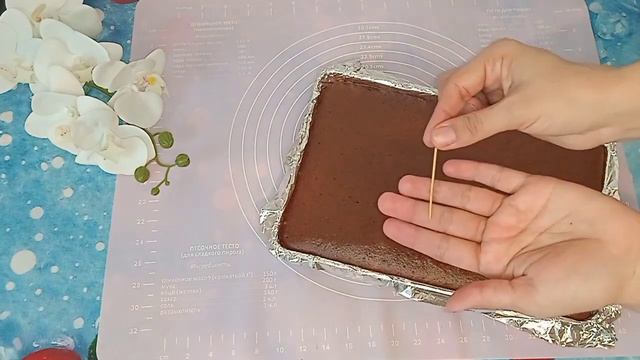 Оддийгина сувли пирог тухумли пироглардан хеч колишмайдиган/Пирог без яиц, молока и миксера смотреть онлайн