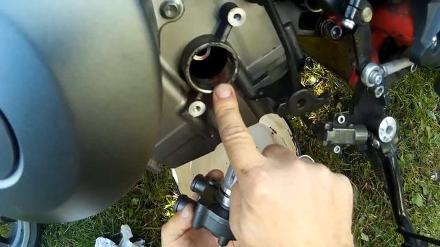 Benelli TNT300 замена помпы системы охлаждения смотреть онлайн