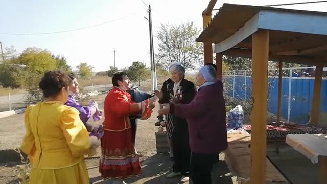 Всемирный день сельских женщин. Поздравили Мерзликину Галину и Горковец Марию с праздником. смотреть онлайн