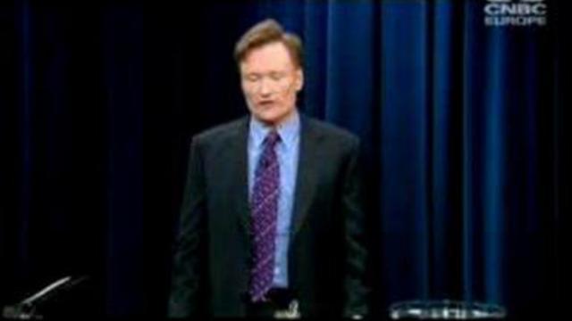 Конан О'Брайан учится готовить плюшки.