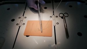 Техника наложения скорняжного шва..mp4