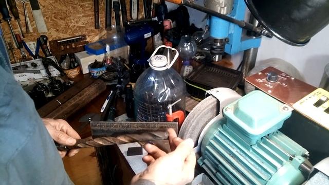Как просто и правильно заточить сверло смотреть онлайн
