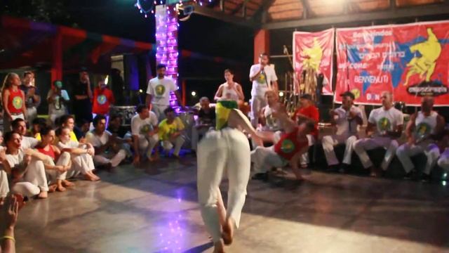 закрытие Capoeira Asia 2014, рода: Contra Mestre Sargento смотреть онлайн