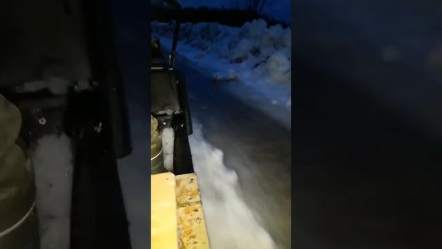 Плывем на мотособаке, мотособака мужик, езда с рыбалки смотреть онлайн