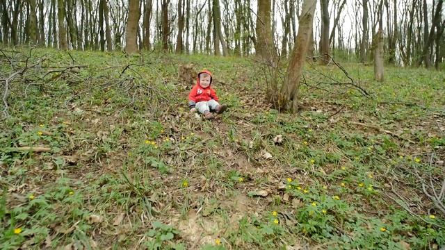 ПОЙМАЛИ РЫБУ - Дети ловят рыбу на рыбалке | Игра в Рыбалку и отдых с детьми, Жарим сосиски. Рыбалка смотреть онлайн