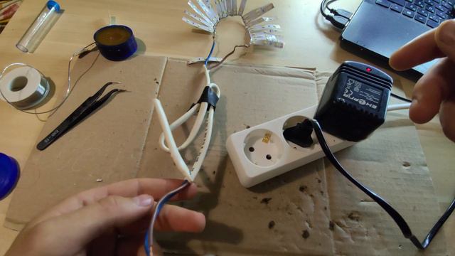 Как подключить диодную ленту 12вольт в сеть 220 Без блока питания. смотреть онлайн