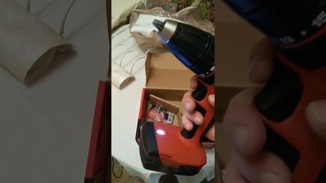 Обзор Hilti SFC 22A.Сравнение с бытовым шуруповертом Makita 12v .