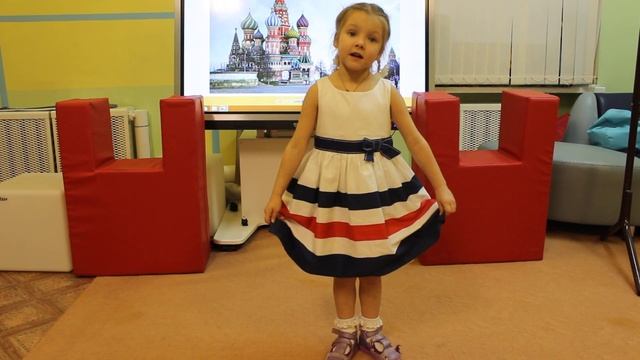 Стихотворение Ирины Токмаковой "Красная площадь". Читает воспитанница средней группы "А" смотреть онлайн