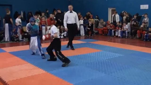 Перваков Никита 1.1 ЛАЙТ 14.02.16 Чемпионат и Первенство г.Севастополь по кикбоксингу WAKO смотреть онлайн
