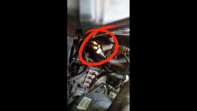 Presión de bomba de gasolina (Ford Escape) смотреть онлайн