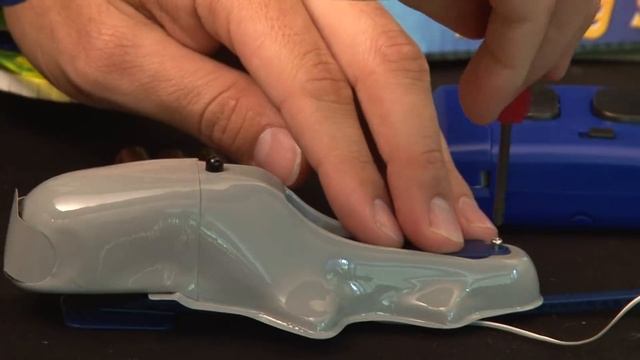 Air Swimmers Instructional Video - How to setup and fly your remote control flying fish смотреть онлайн