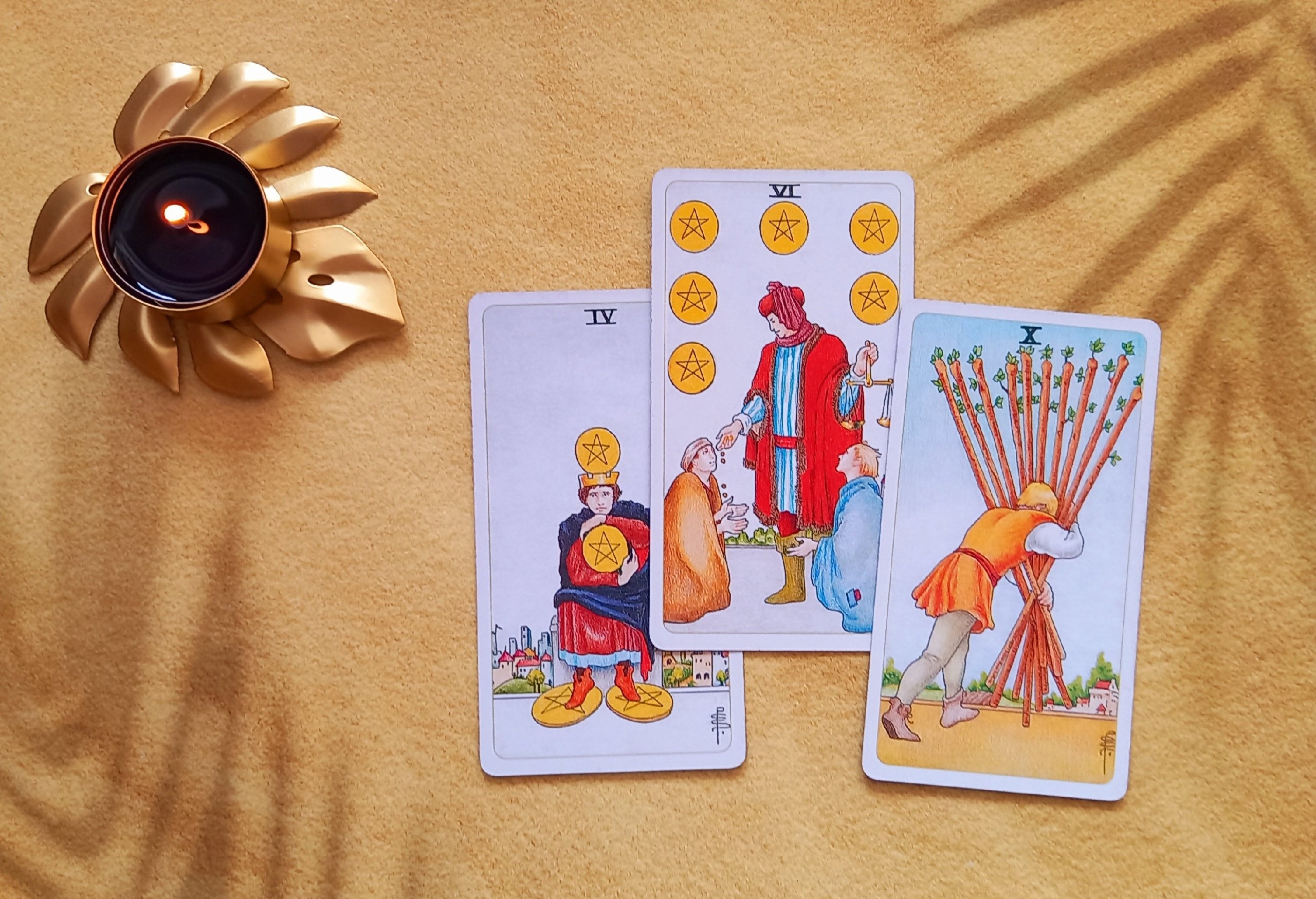 Таро расклад онлайн: БАЛАНС: БРАТЬ & ДАВАТЬ! Диагностика ваших отношений! смотреть онлайн