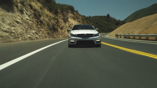 Mercedes-Benz C 63 AMG Coupe - Deep Drive смотреть онлайн